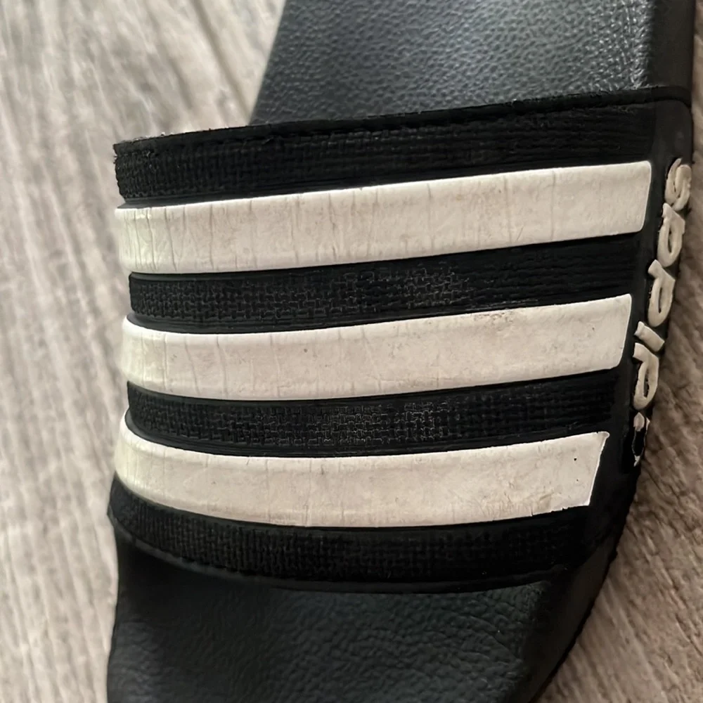 Adidas slides, sz 4 youth